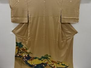 リサイクル　金彩松に菊・菖蒲模様刺繍五つ紋色留袖(比翼付き)